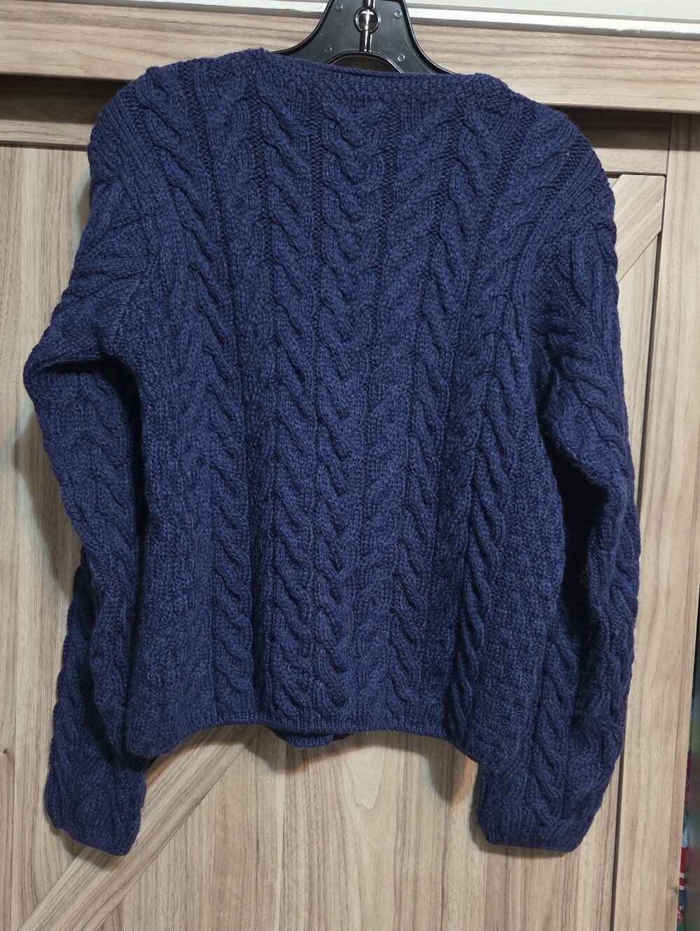 Carraig Donn Cable Knit Button-Front Women’s Wool Sweater Cardigan - Navy - Picture 4 of 5